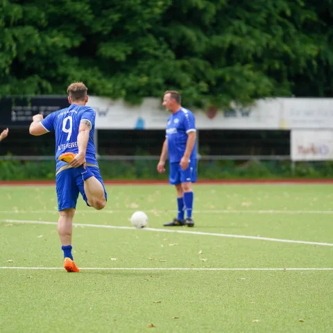 NULLNEUN35 ALLSTARS gegen Alte Herren 8